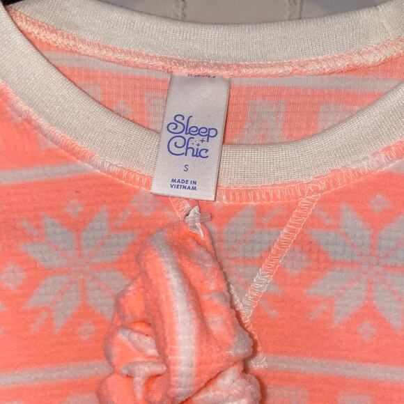 NWT Sleep Chic Peach & Cream Soft Fuzzy Pajama Top with Matching Scrunchie - Picture 2 of 4